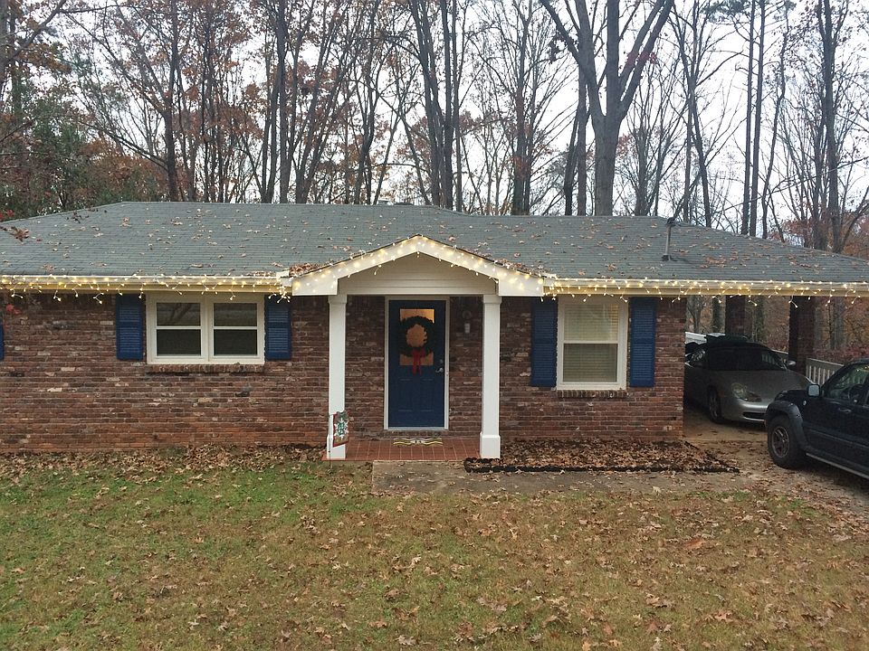 1st image of 945 Eleanor Way SE