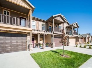 801 W Jordan Oaks Ct, Sandy, UT 84070
