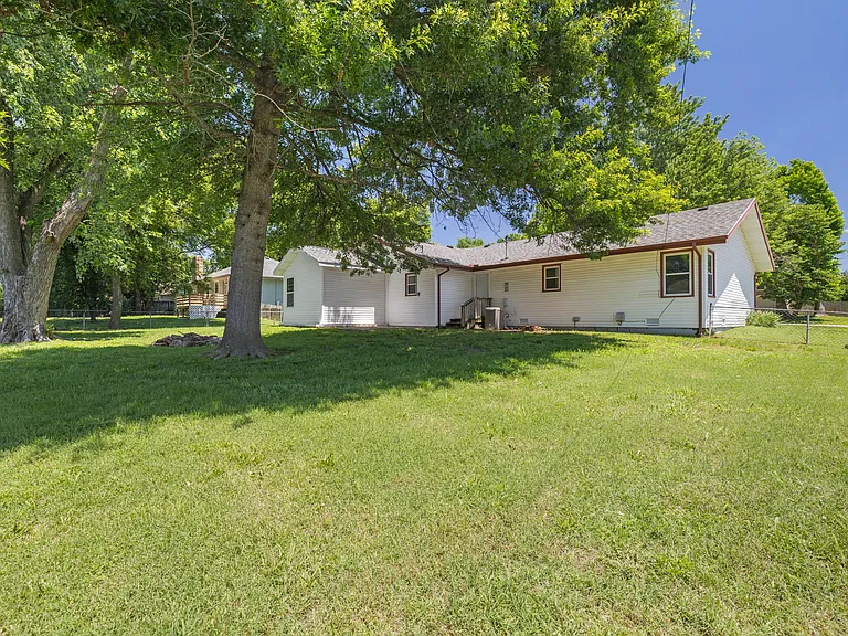 4131 S Ridgecrest Dr — Photo 21