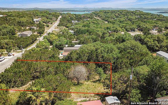 5th image of 1764 Live Oak Dr