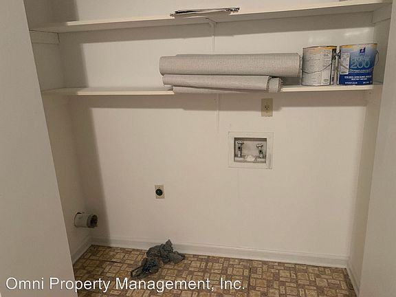 4th image of 10176 Yates Dr
