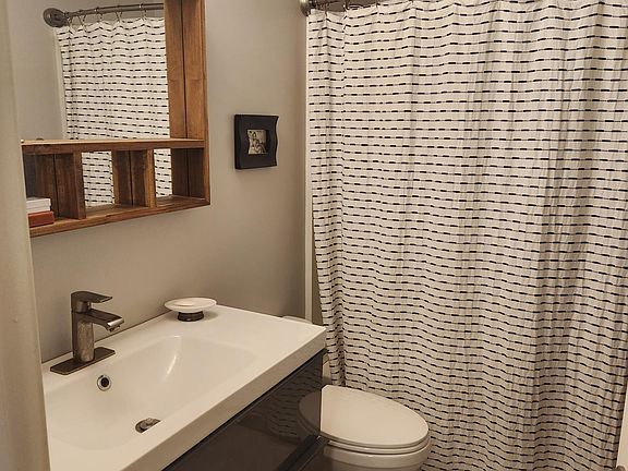 5th image of 115 W Glenna Way