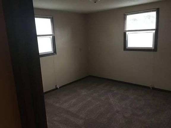 3rd image of 565 35th St W