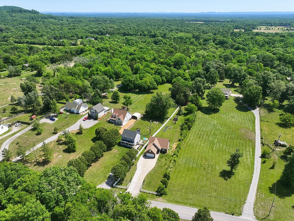 1st image of 13535 Versailles Rd
