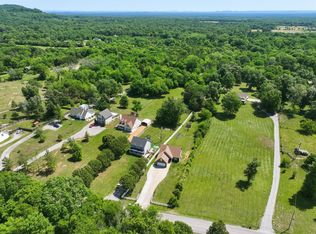 13535 Versailles Rd, Rockvale, TN 37153