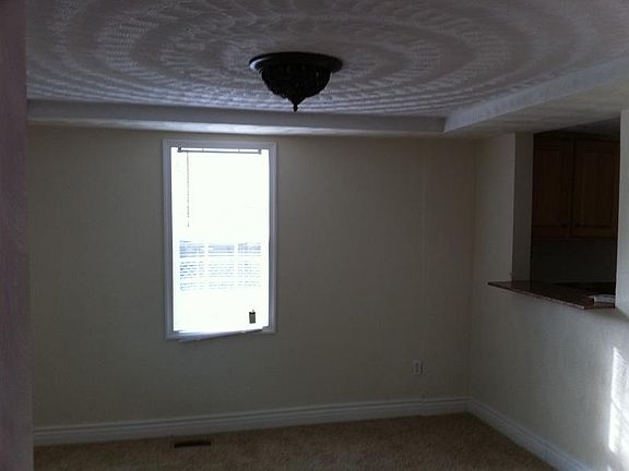 4th image of 321 Pine Ave