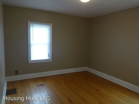 4th image of 3511 Dupont Ave N