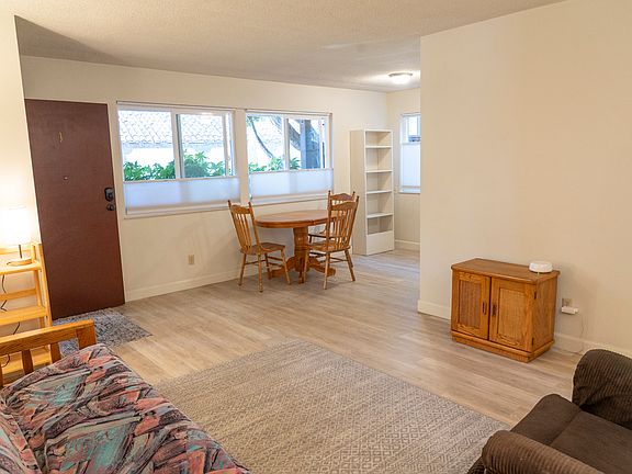 4th image of 135 School St APT 1