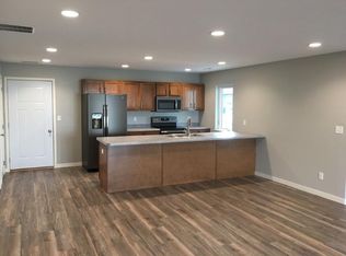 318 26th Ave #A, Sheldon, IA 51201