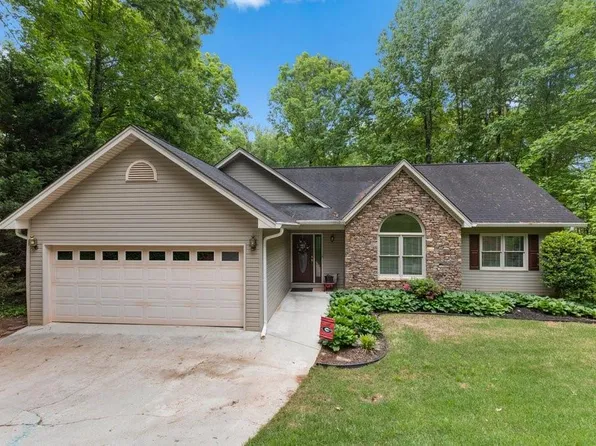 4458 Hidden Oaks Dr, Flowery Branch, GA 30542