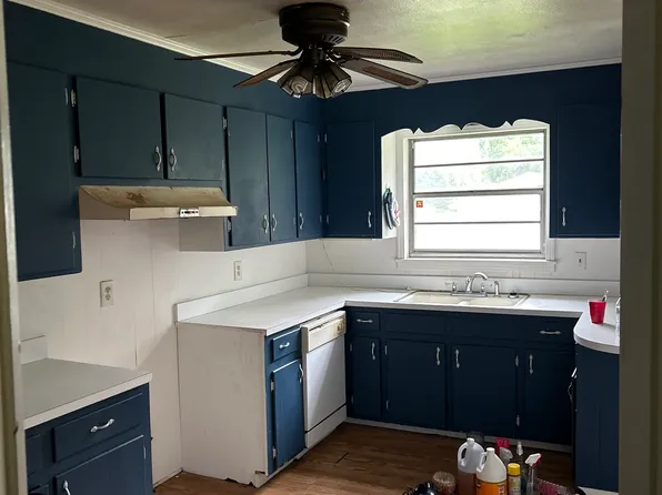 309 Jones St, Newhebron, MS 39140