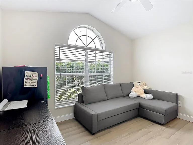 1128 Pinedale Dr — Photo 32