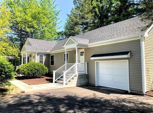 37 Pomeroy Ln, Amherst, MA 01002