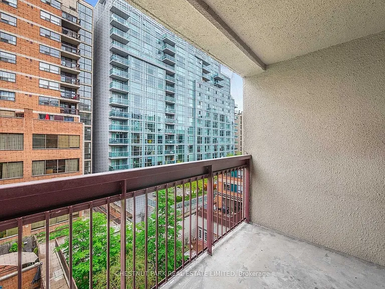 89 McCaul St #622 — Photo 12