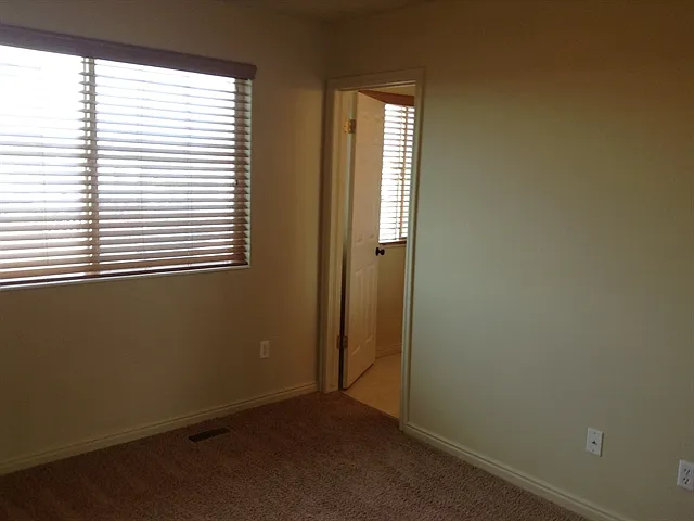 612 E 550 N — Photo 8