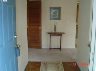 2195 Lake Isle Ct, Eugene, OR 97401