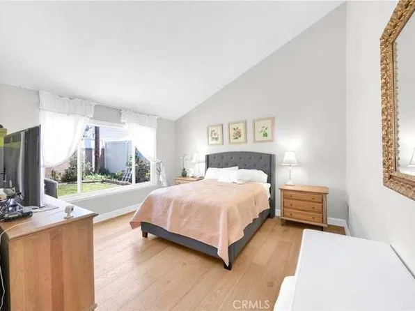10462 Christopher St, Cypress, CA 90630