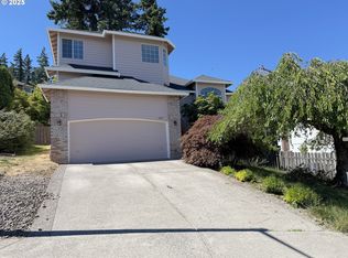11867 SE Mountain Sun Dr, Clackamas, OR 97015