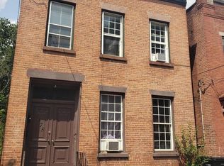 375 8th St, Troy, NY 12180