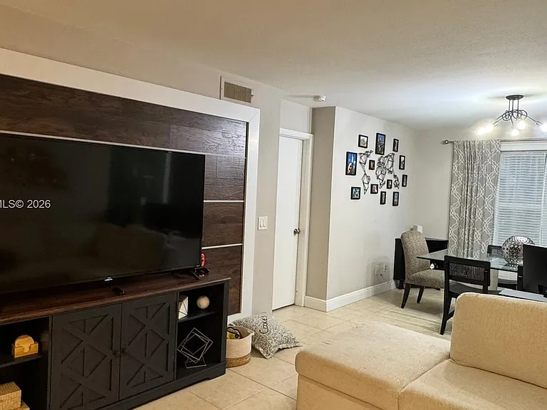1705 Palm Cove Blvd #1-105 — Photo 2