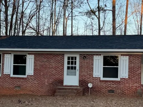 120 Panther Dr, Ninety Six, SC 29666