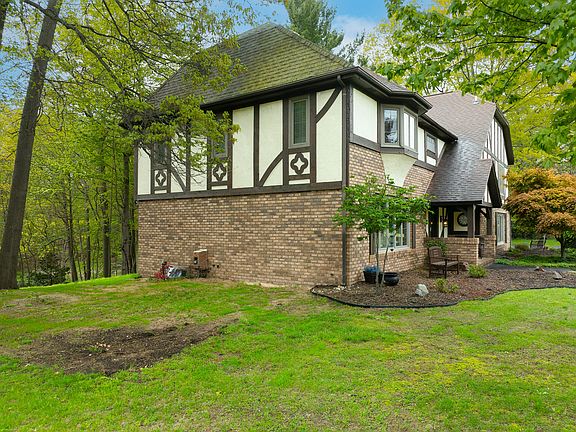 4th image of 4083 Braeburn Dr