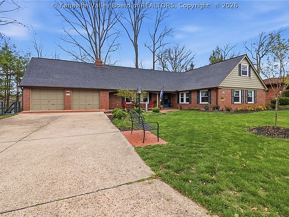 2nd image of 1419 Nottingham Rd