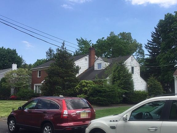 2nd image of 170 Windsor Way