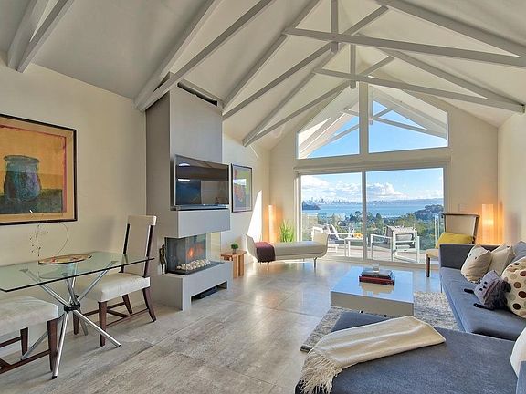 2nd image of 1410 Vistazo Street W #6