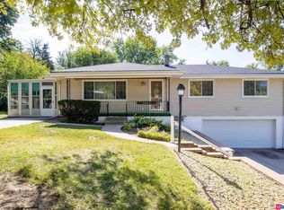 5609 Camden Ave, Omaha, NE 68104