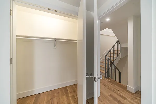 Rented by Compass | media 22