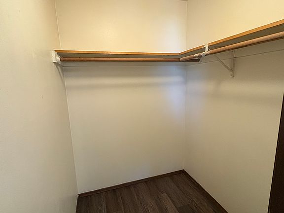 5th image of 426 11th Ave E APT 1
