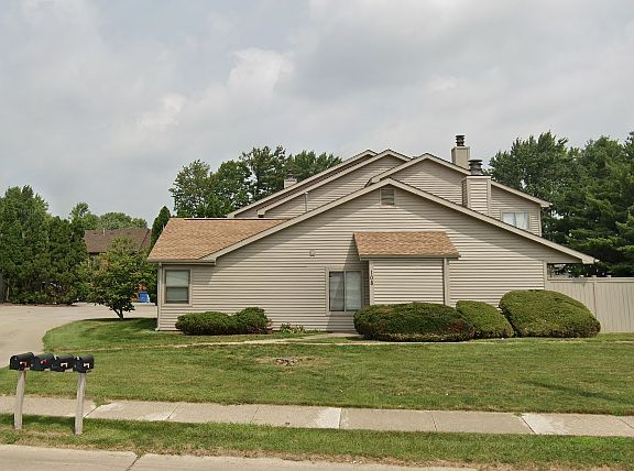 2nd image of 108 Burwash Ave APT D