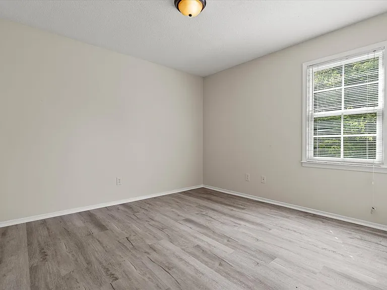 319 Revell Dr #H — Photo 17