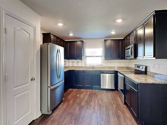 3rd image of 1222 Brenton Leaf Dr