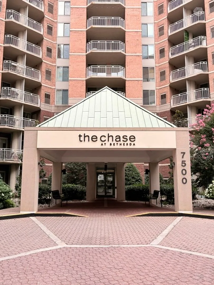 7500 Woodmont Ave #907 — Photo 2