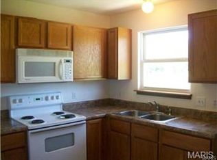 147 Lodi Ln, Eolia, MO 63344