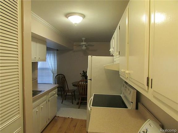 2nd image of 2673 Pineridge Ct #A