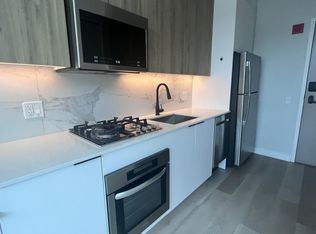 745 N Milwaukee Ave #1901, Chicago, IL 60642