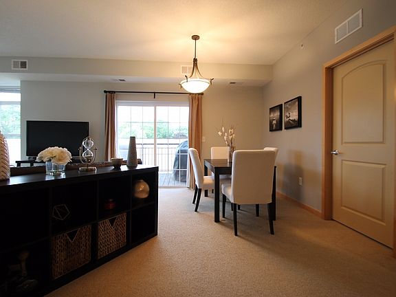 3rd image of 4132 Vernon Ave S APT 204
