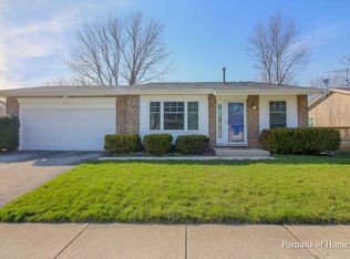 5S764 Malibu Ln, Naperville, IL