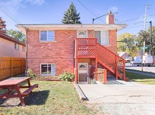 1833 W Ridgeland Ave, Waukegan, IL 60085