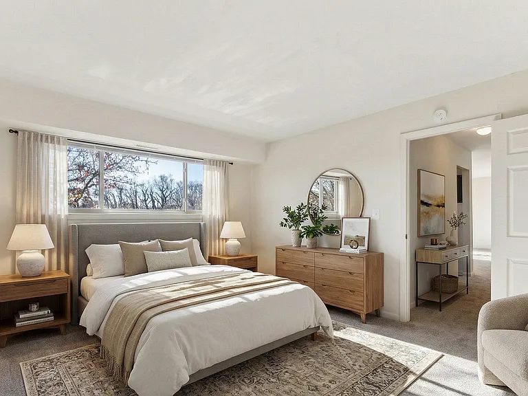 Fallstaff_Manor_Bedroom