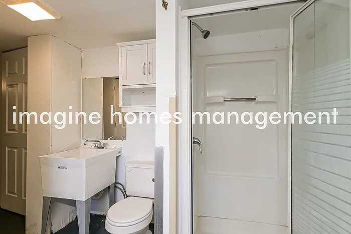 708 Chantilly Ct — Photo 14