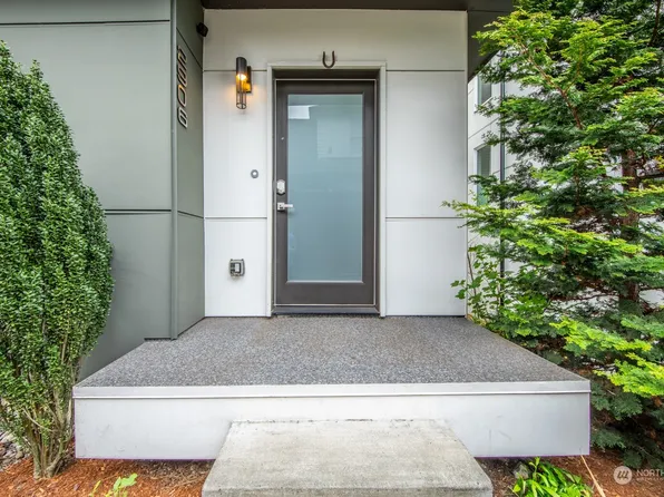 2906 S Jackson Street, Seattle, WA 98144