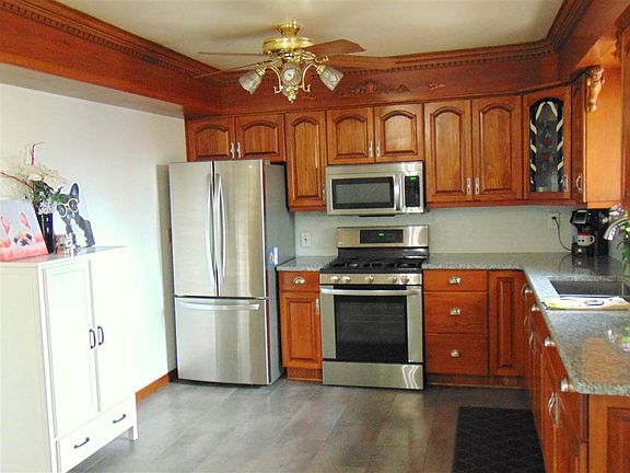 5th image of 3036 Scott Dr
