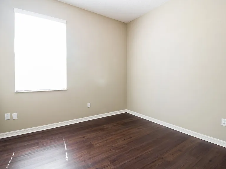 1645 The Oaks Blvd — Photo 12