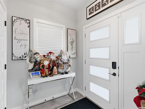 3rd image of 258 Brighton BOULEVARD