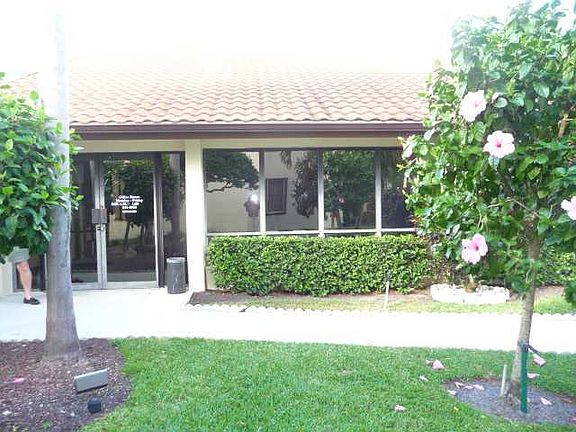3rd image of 4712 E Lucerne Lakes Boulevard #102