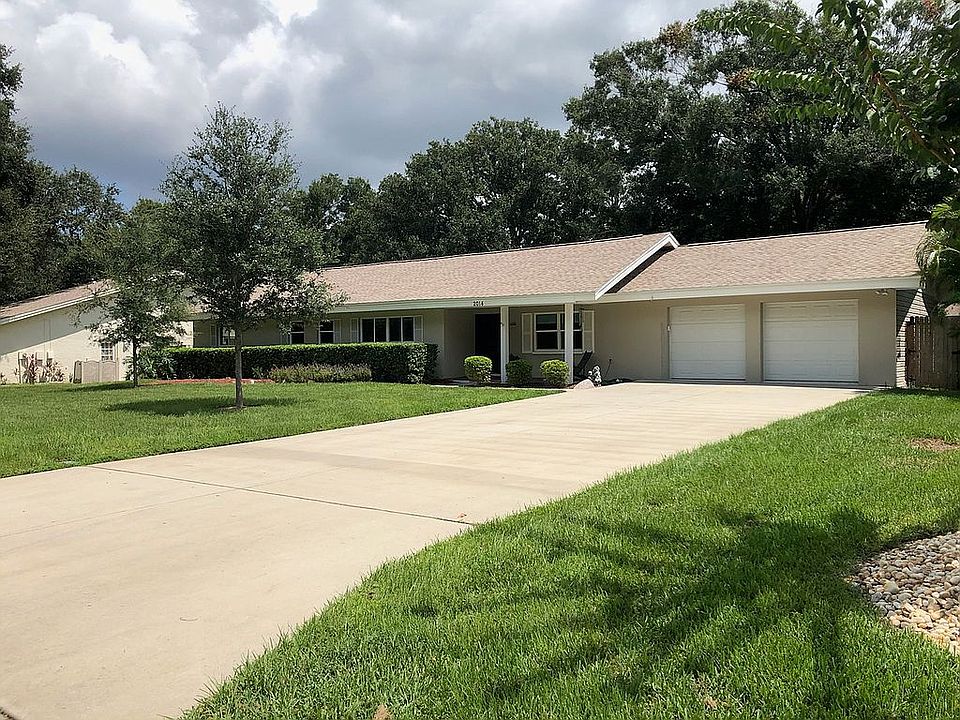1st image of 2014 Old Oak Ln